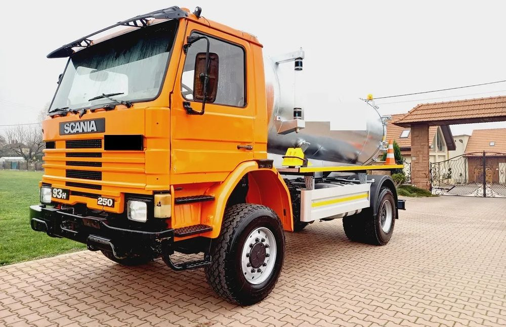 Scania 93 H 4X4 ALLROAD 4 WD - Tanker kamyon: fotoğraf 1 Scania 93 H 4X4 ALLROAD 4 WD - Tanker kamyon: fotoğraf 1