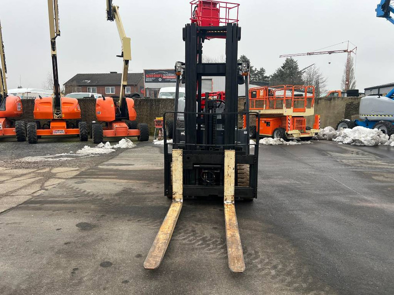 Doosan B50X5 5T 6m Triplex non-marking (1840) - Elektrikli forklift: fotoğraf 4 Doosan B50X5 5T 6m Triplex non-marking (1840) - Elektrikli forklift: fotoğraf 4