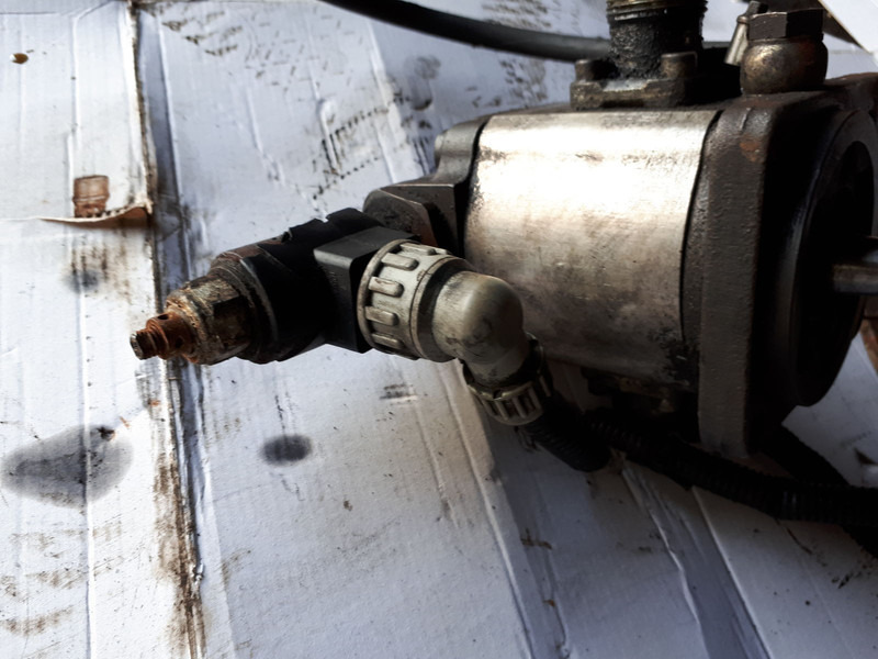 MAN BOSCH /SAUER - Radyatör: fotoğraf 3 MAN BOSCH /SAUER - Radyatör: fotoğraf 3