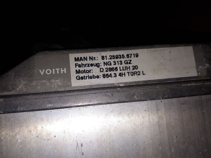 Scania VOITH 864.3E 4HT2R2 Неоплан Volvo - Yönetim bloku: fotoğraf 2 Scania VOITH 864.3E 4HT2R2 Неоплан Volvo - Yönetim bloku: fotoğraf 2