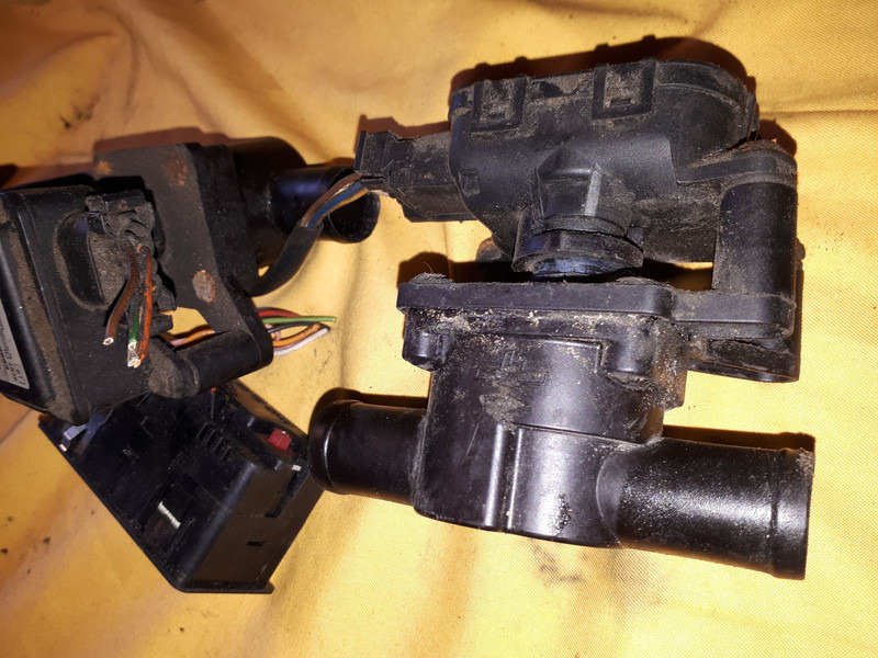 Scania охлаждения - Soğutucu pompası: fotoğraf 2 Scania охлаждения - Soğutucu pompası: fotoğraf 2