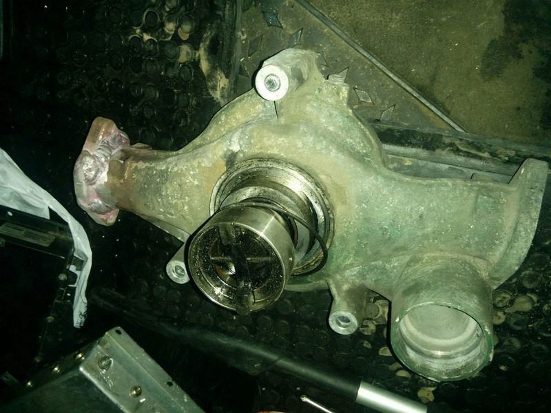 Volvo B 12 9700 . FM/FH - Soğutucu pompası: fotoğraf 4 Volvo B 12 9700 . FM/FH - Soğutucu pompası: fotoğraf 4