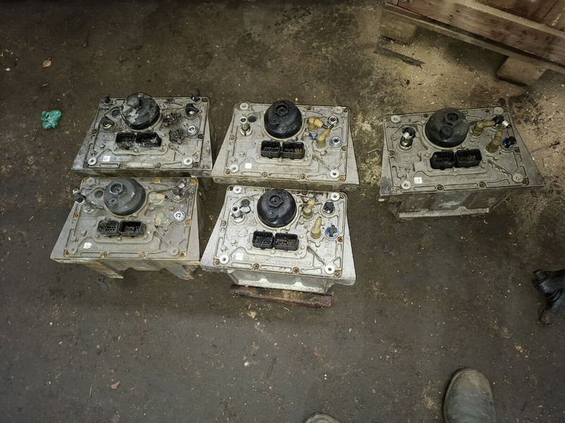 Volvo Помпа подкачки АБЛУ Б12 с подкачкой - Yakıt filtresi: fotoğraf 1 Volvo Помпа подкачки АБЛУ Б12 с подкачкой - Yakıt filtresi: fotoğraf 1