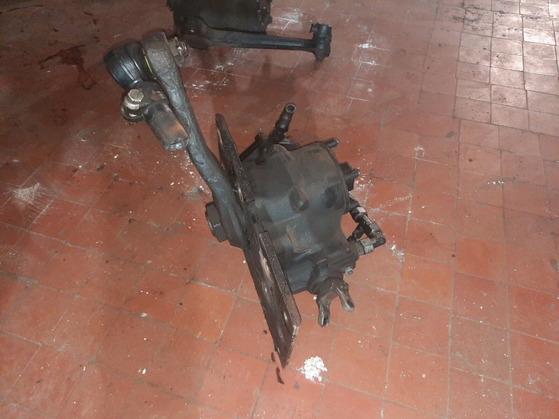 Volvo Scania Irizar. MAN. - Direksiyon kutusu: fotoğraf 4 Volvo Scania Irizar. MAN. - Direksiyon kutusu: fotoğraf 4