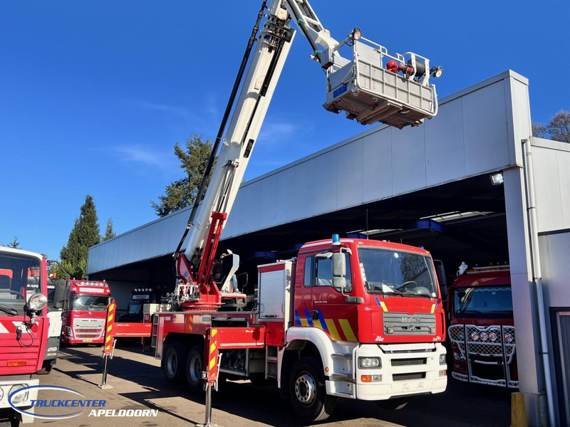 MAN TGA 26.350 Magirus ALP 320L = 32 meter, Waterpump, 6x4, Steel springs - Kamyon: fotoğraf 2 MAN TGA 26.350 Magirus ALP 320L = 32 meter, Waterpump, 6x4, Steel springs - Kamyon: fotoğraf 2
