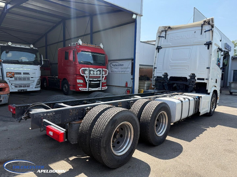 Scania R650 V8 NGS 6x4, Standclima, Retarder, PTO, 9000 Vooras - Şasi kamyon: fotoğraf 2 Scania R650 V8 NGS 6x4, Standclima, Retarder, PTO, 9000 Vooras - Şasi kamyon: fotoğraf 2