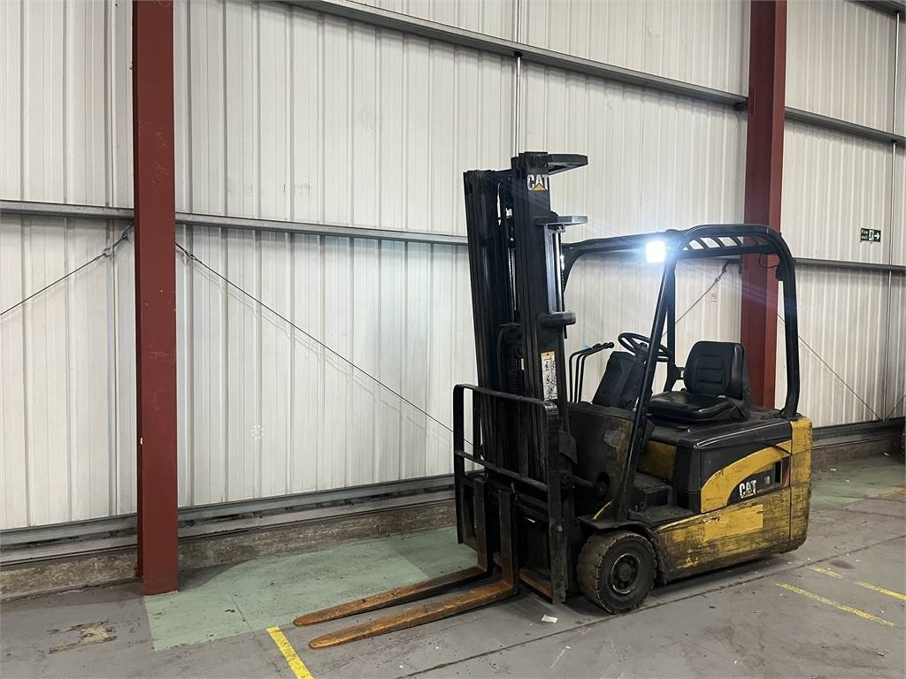 CAT EP18NT - Elektrikli forklift: fotoğraf 2 CAT EP18NT - Elektrikli forklift: fotoğraf 2