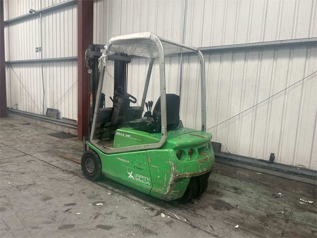 Cesab Blitz 315 - Elektrikli forklift: fotoğraf 3 Cesab Blitz 315 - Elektrikli forklift: fotoğraf 3