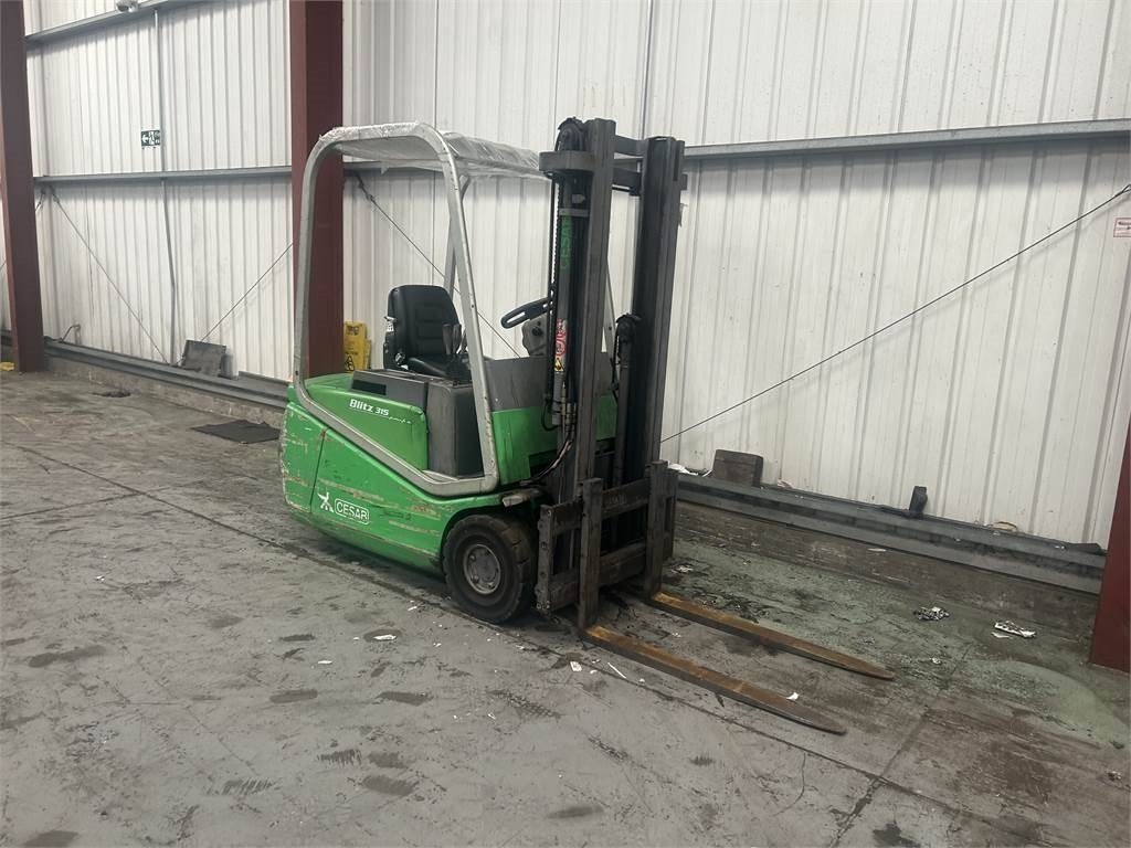Cesab Blitz 315 - Elektrikli forklift: fotoğraf 4 Cesab Blitz 315 - Elektrikli forklift: fotoğraf 4