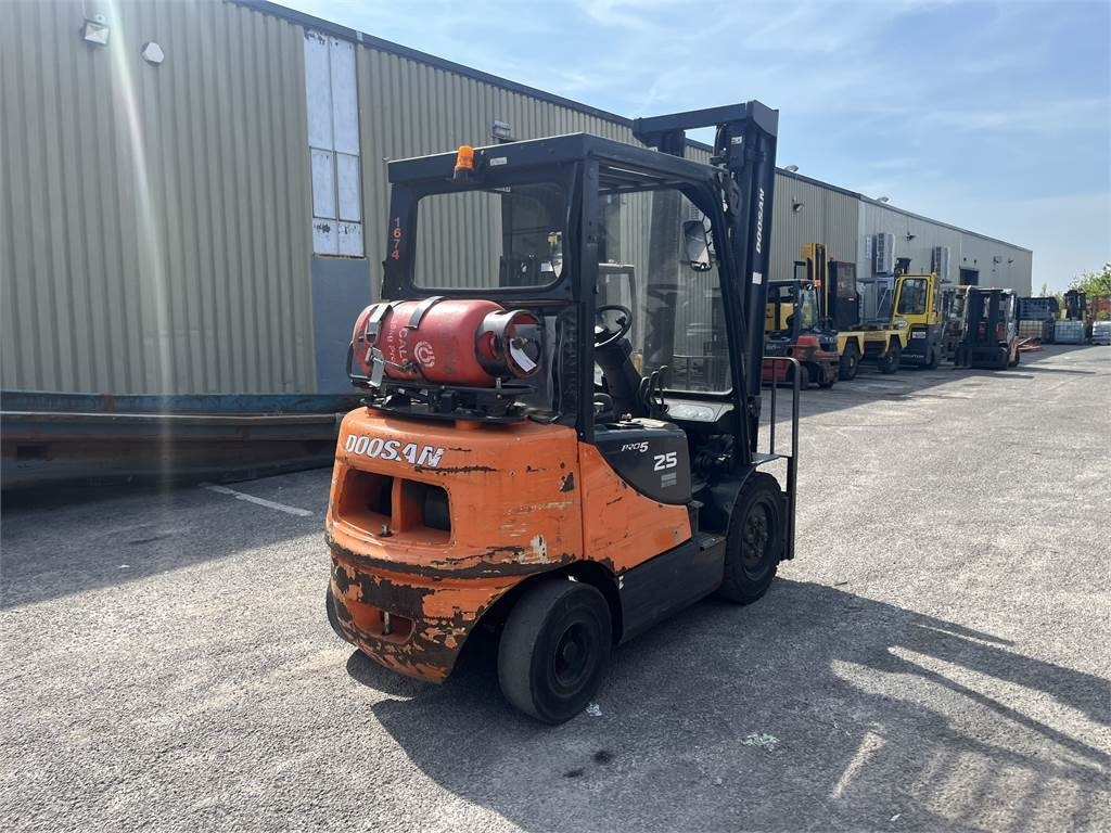 Doosan G25E-5  - LPG forklift: fotoğraf 3 Doosan G25E-5  - LPG forklift: fotoğraf 3
