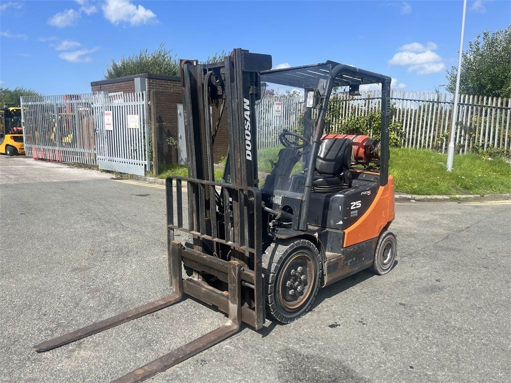 Doosan G25P-5  - LPG forklift: fotoğraf 2 Doosan G25P-5  - LPG forklift: fotoğraf 2