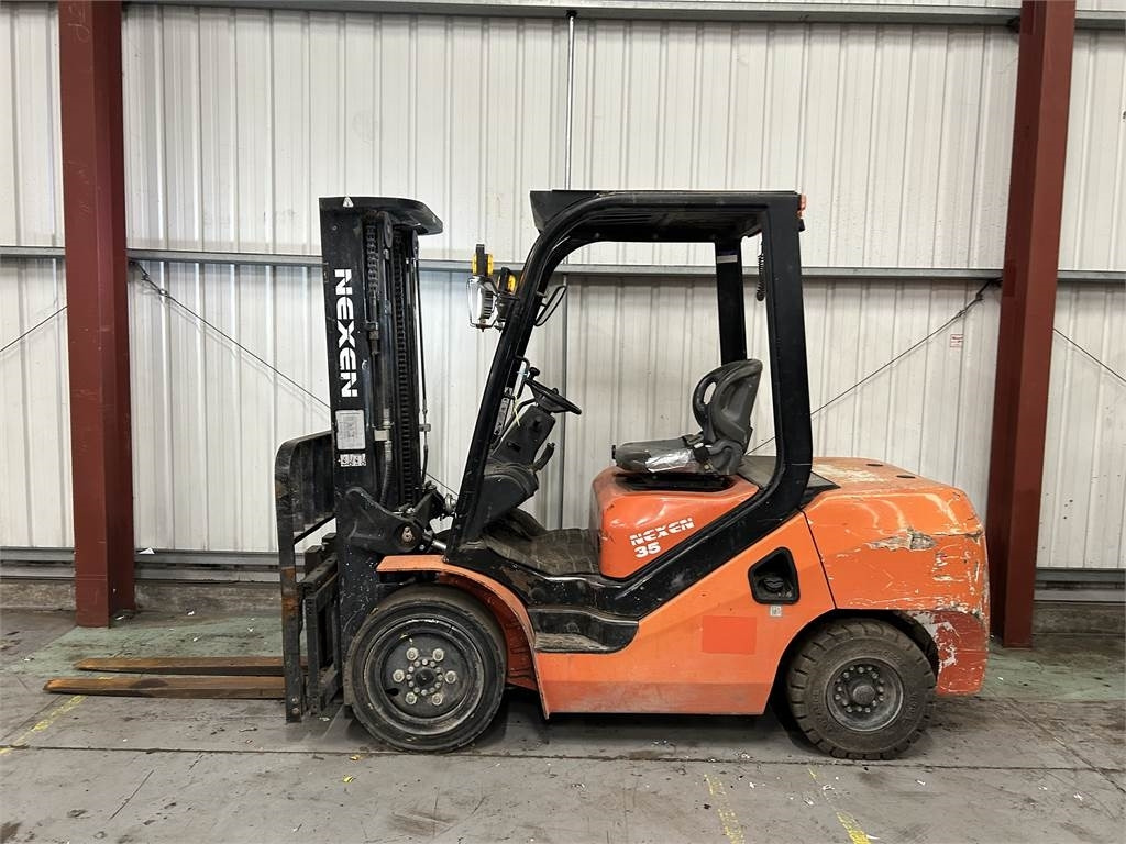 FD35 - Dizel forklift: fotoğraf 1 FD35 - Dizel forklift: fotoğraf 1