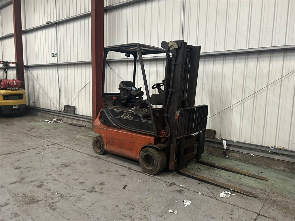 Linde E18P-02 - Elektrikli forklift: fotoğraf 4 Linde E18P-02 - Elektrikli forklift: fotoğraf 4