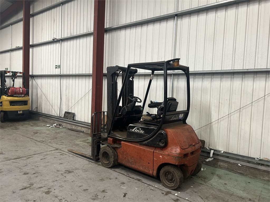 Linde E18P-02 - Elektrikli forklift: fotoğraf 3 Linde E18P-02 - Elektrikli forklift: fotoğraf 3
