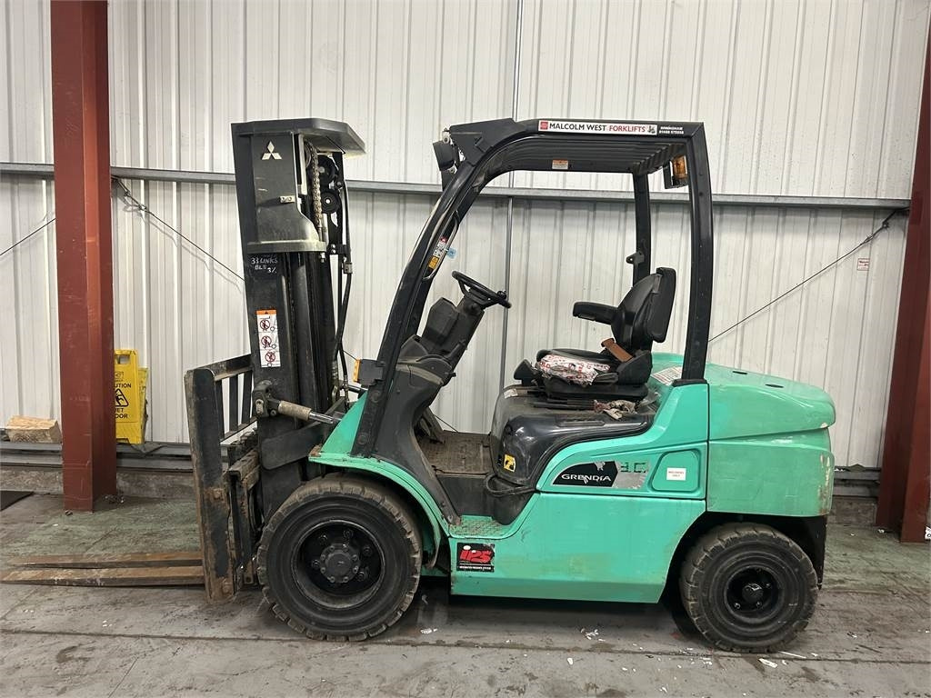 Mitsubishi FD30NT - Dizel forklift: fotoğraf 1 Mitsubishi FD30NT - Dizel forklift: fotoğraf 1