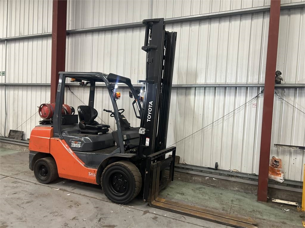 Toyota 02-8FGJF35 - LPG forklift: fotoğraf 4 Toyota 02-8FGJF35 - LPG forklift: fotoğraf 4