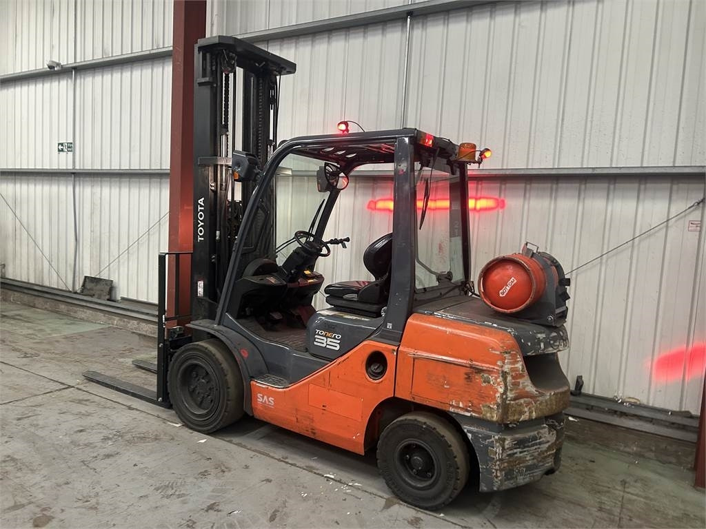 Toyota 02-8FGJF35 - LPG forklift: fotoğraf 3 Toyota 02-8FGJF35 - LPG forklift: fotoğraf 3