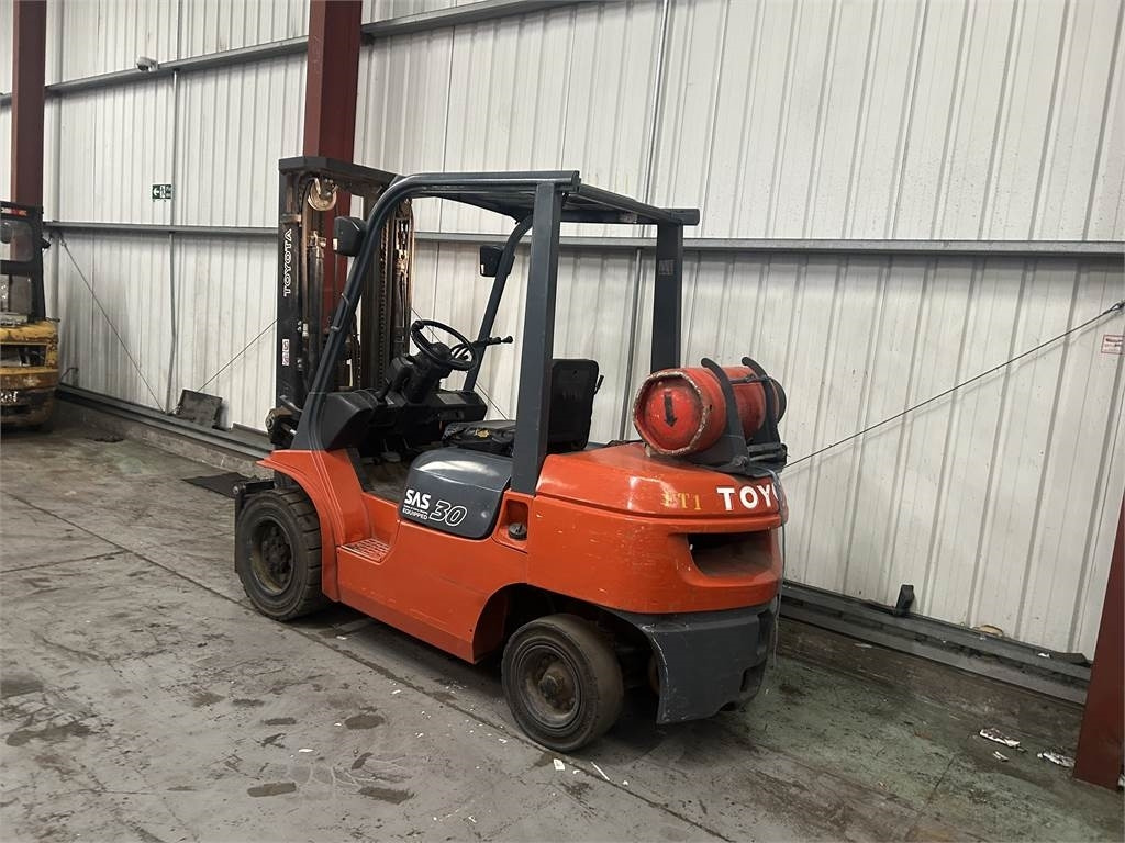 Toyota 7FGF30  - LPG forklift: fotoğraf 3 Toyota 7FGF30  - LPG forklift: fotoğraf 3