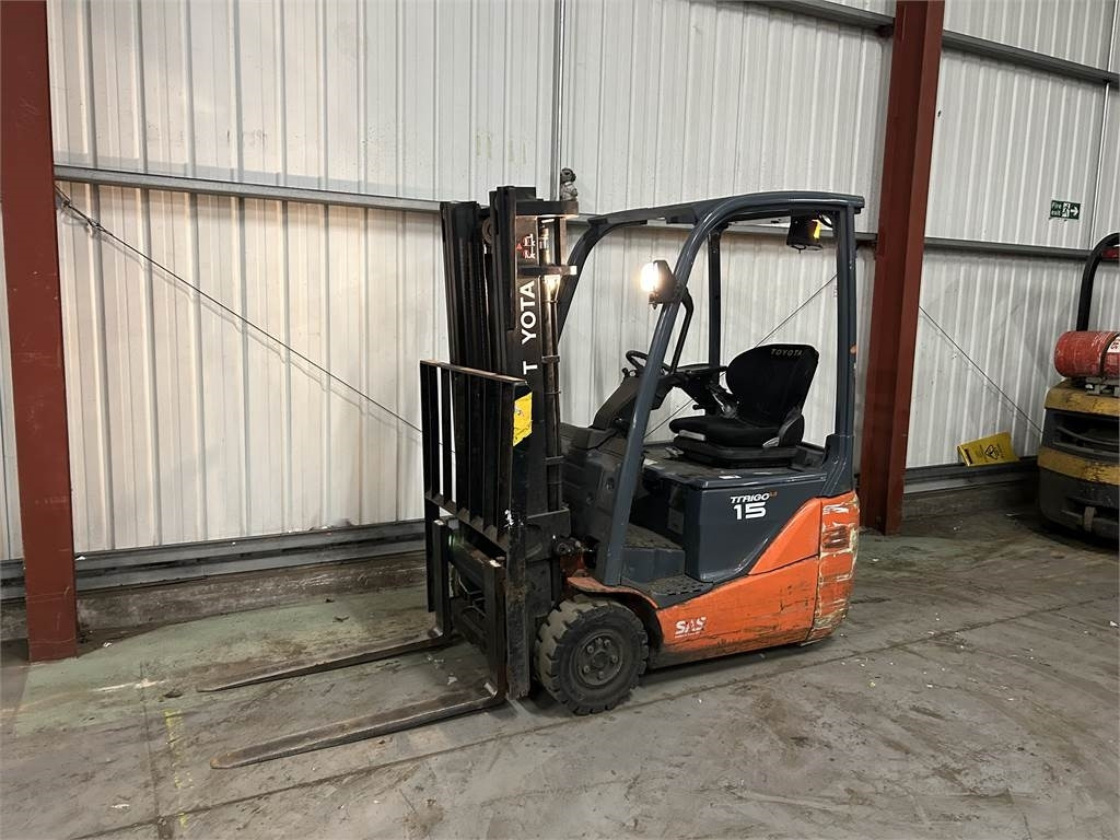 Toyota 8FBE15T - Elektrikli forklift: fotoğraf 2 Toyota 8FBE15T - Elektrikli forklift: fotoğraf 2