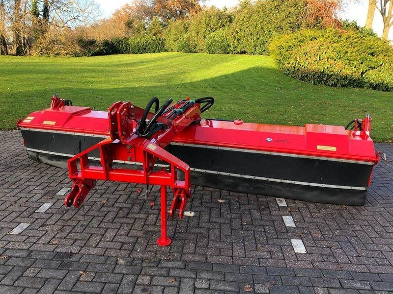 Dücker SFK 4500 veegmachine - Çayır biçme makinesi: fotoğraf 1 Dücker SFK 4500 veegmachine - Çayır biçme makinesi: fotoğraf 1