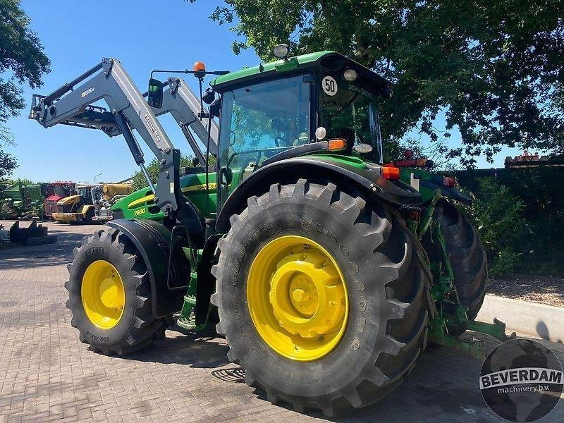 John Deere 7930 - Traktör: fotoğraf 3 John Deere 7930 - Traktör: fotoğraf 3