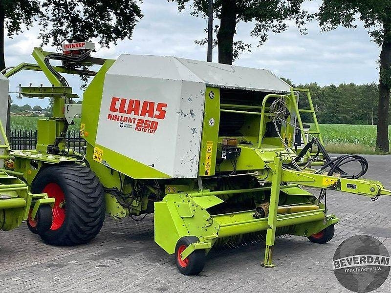Claas Rollant 250 Roto Cut - Tarım araçları: fotoğraf 4 Claas Rollant 250 Roto Cut - Tarım araçları: fotoğraf 4