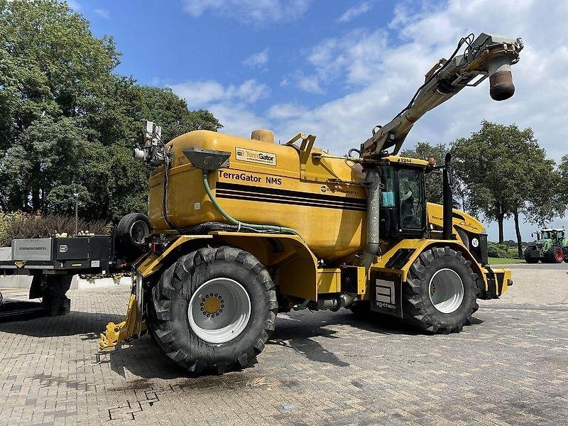 TerraGator 2244 - Gübre serpme makinesi: fotoğraf 3 TerraGator 2244 - Gübre serpme makinesi: fotoğraf 3