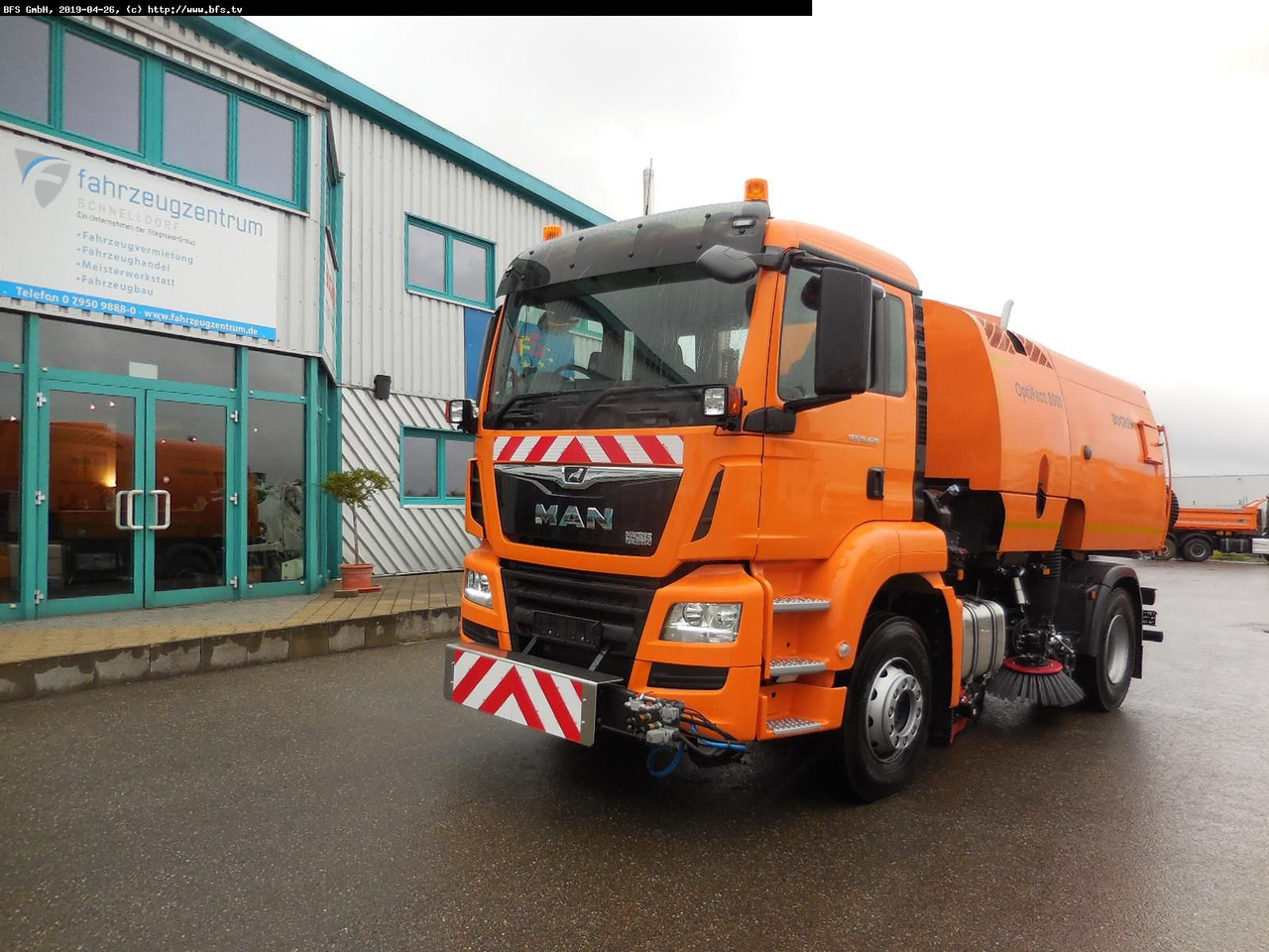 MAN TGS 18.420 4X2 BL Bucher OF 8000 TWIN beidseitig - Yol süpürme aracı: fotoğraf 1 MAN TGS 18.420 4X2 BL Bucher OF 8000 TWIN beidseitig - Yol süpürme aracı: fotoğraf 1