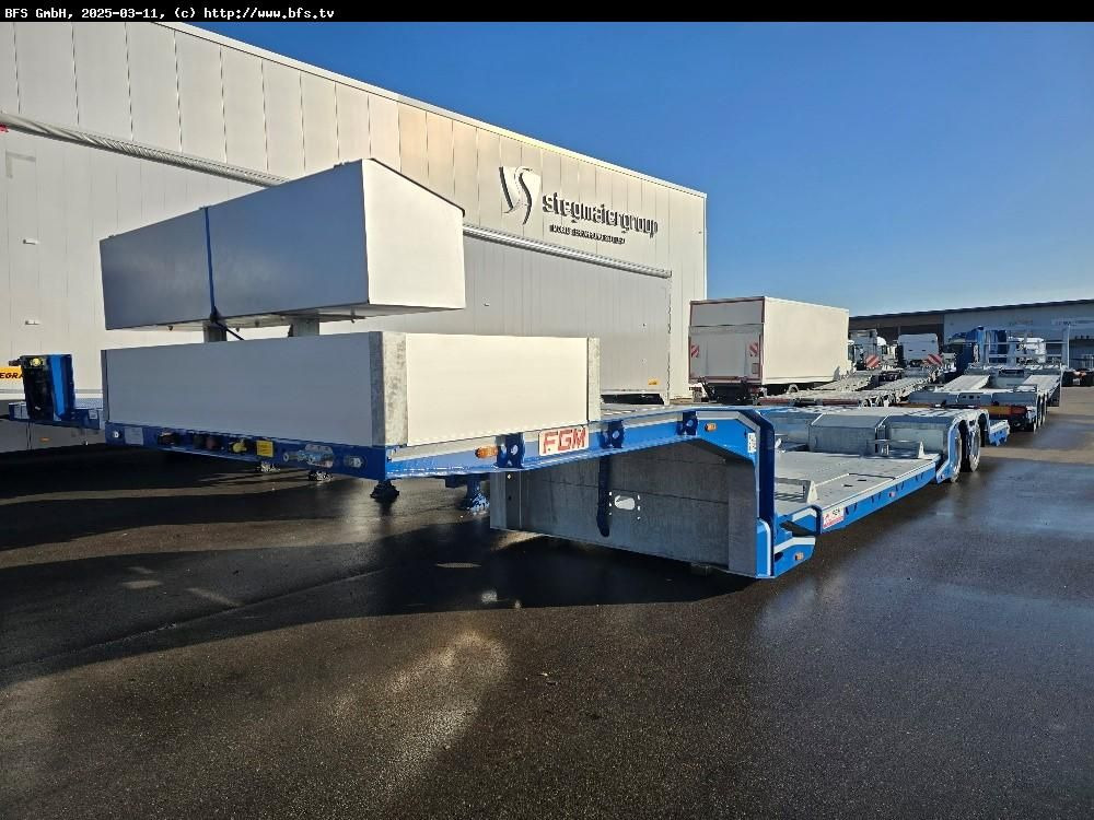 Semi Trailer 26 FGM 2-Achs Tieflader - Alçak çerçeveli platform dorse: fotoğraf 2 Semi Trailer 26 FGM 2-Achs Tieflader - Alçak çerçeveli platform dorse: fotoğraf 2