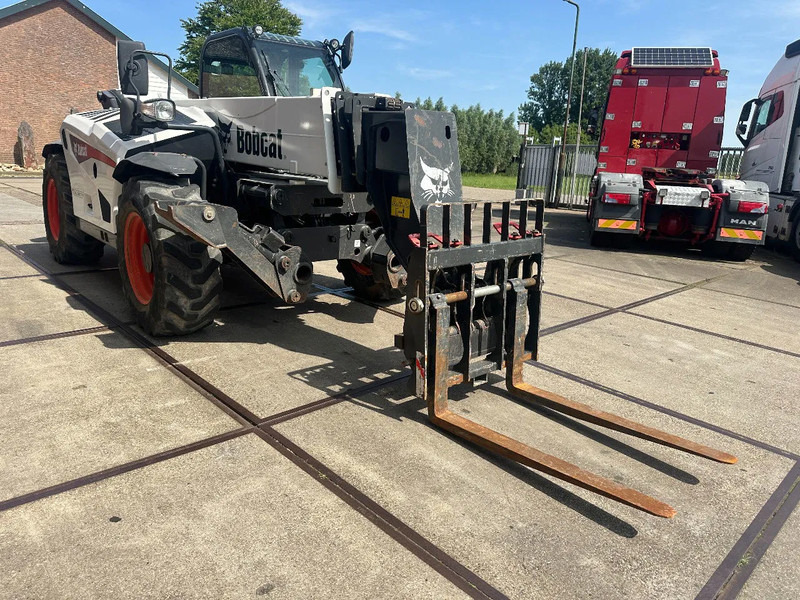 Bobcat T40.180 SLPB 31,CE, 3102 HOURS, 18 M , 4000KG 1200MM FORKS AIR CONDITIONER - Teleskopik yükleyici: fotoğraf 4 Bobcat T40.180 SLPB 31,CE, 3102 HOURS, 18 M , 4000KG 1200MM FORKS AIR CONDITIONER - Teleskopik yükleyici: fotoğraf 4