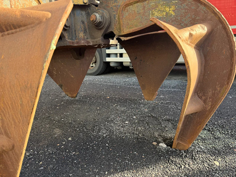 Caterpillar 950 liter 473-7067 - Çeneli kepçe - İş makinaları: fotoğraf 3 Caterpillar 950 liter 473-7067 - Çeneli kepçe - İş makinaları: fotoğraf 3