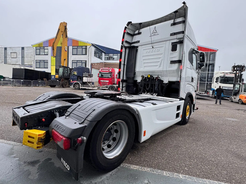 Iveco S-WAY 460 4X2 EURO 6 SKIRTS DOUBLE TANK - Çekici: fotoğraf 5 Iveco S-WAY 460 4X2 EURO 6 SKIRTS DOUBLE TANK - Çekici: fotoğraf 5