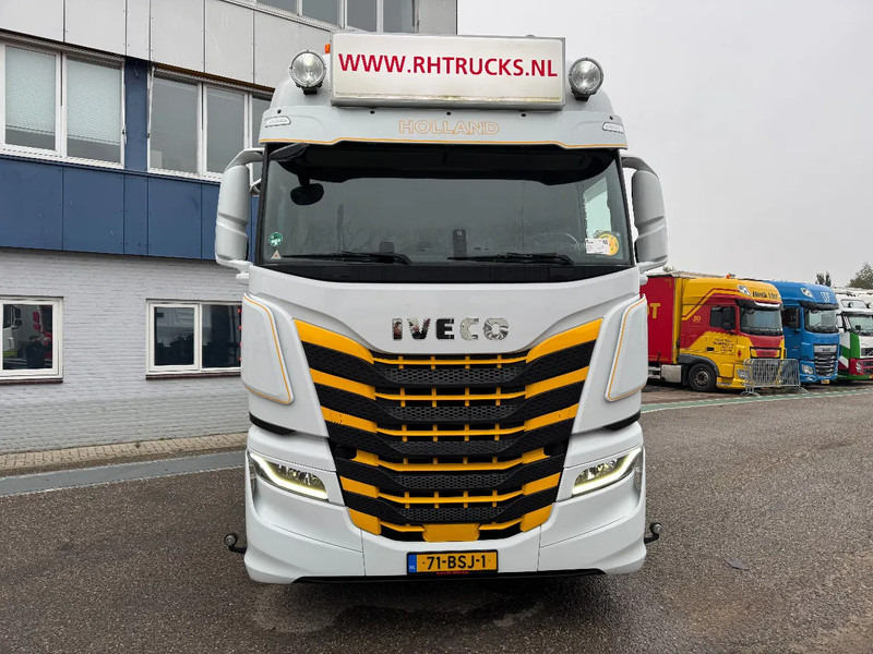 Iveco S-WAY 460 4X2 EURO 6 SKIRTS DOUBLE TANK - Çekici: fotoğraf 2 Iveco S-WAY 460 4X2 EURO 6 SKIRTS DOUBLE TANK - Çekici: fotoğraf 2