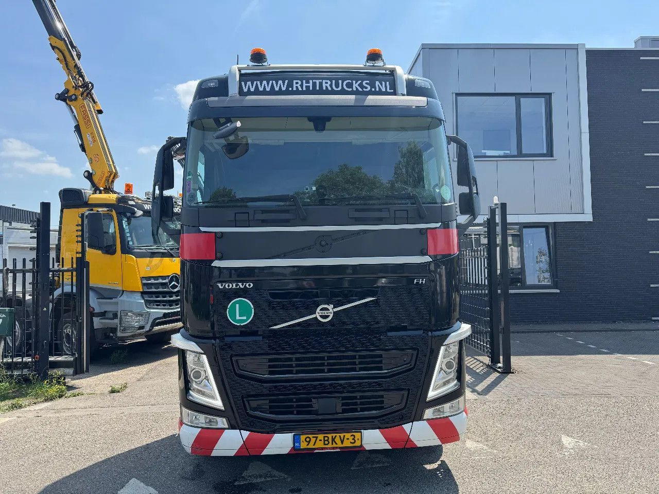 Volvo FH 460 4X2 EURO 6 STANDKLIMA 2 UNITS - Çekici: fotoğraf 3 Volvo FH 460 4X2 EURO 6 STANDKLIMA 2 UNITS - Çekici: fotoğraf 3