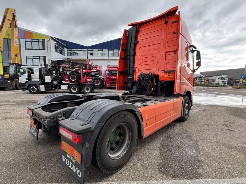 Volvo FH 500 4X2 EURO 6 SKIRTS STANDKLIMA - Çekici: fotoğraf 4 Volvo FH 500 4X2 EURO 6 SKIRTS STANDKLIMA - Çekici: fotoğraf 4
