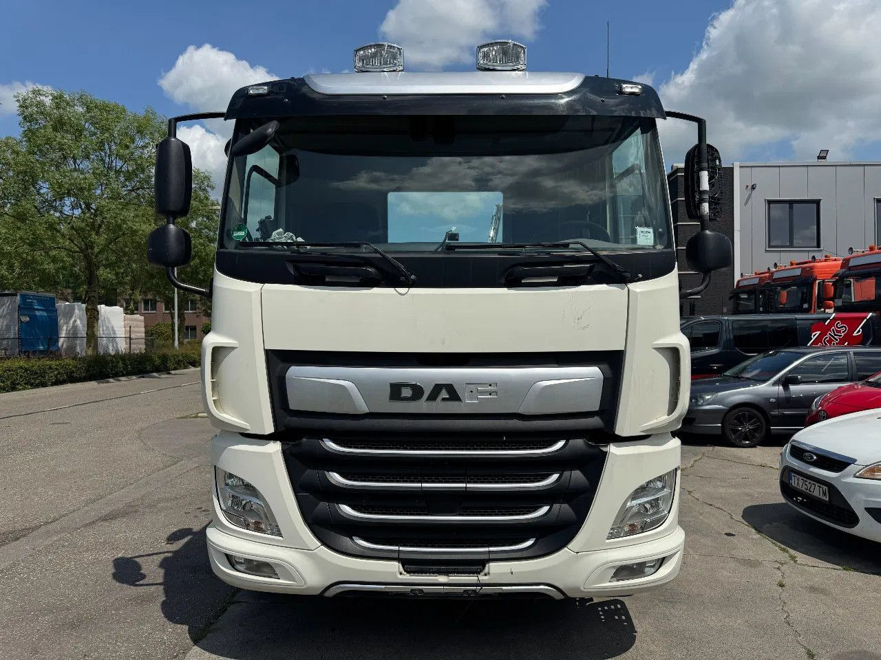 DAF CF 450 6X2 - EURO 6 + LIFT/STEERING AXLE - Şasi kamyon: fotoğraf 2 DAF CF 450 6X2 - EURO 6 + LIFT/STEERING AXLE - Şasi kamyon: fotoğraf 2