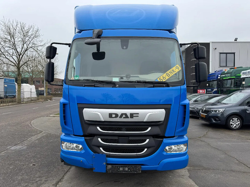 DAF LF 180 4X2 - EURO 6 + DHOLLANDIA LIFT - Kapalı kasa kamyon: fotoğraf 2 DAF LF 180 4X2 - EURO 6 + DHOLLANDIA LIFT - Kapalı kasa kamyon: fotoğraf 2