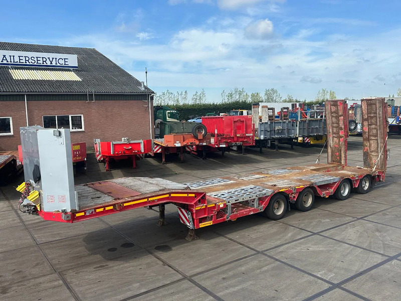 Faymonville F-S44-1AAA 4 AXLE, 2 STEERING AXLE, 7.9 METER EXTENADABLE DOUBLE RAMPS - Alçak çerçeveli platform dorse: fotoğraf 1 Faymonville F-S44-1AAA 4 AXLE, 2 STEERING AXLE, 7.9 METER EXTENADABLE DOUBLE RAMPS - Alçak çerçeveli platform dorse: fotoğraf 1