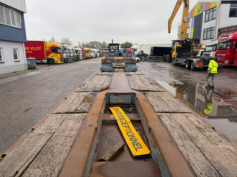 Faymonville TL4S 2,8M EXTENDABLE + HYDRAULIC RAMPS 3 AXLE STEERING - Alçak çerçeveli platform dorse: fotoğraf 5 Faymonville TL4S 2,8M EXTENDABLE + HYDRAULIC RAMPS 3 AXLE STEERING - Alçak çerçeveli platform dorse: fotoğraf 5