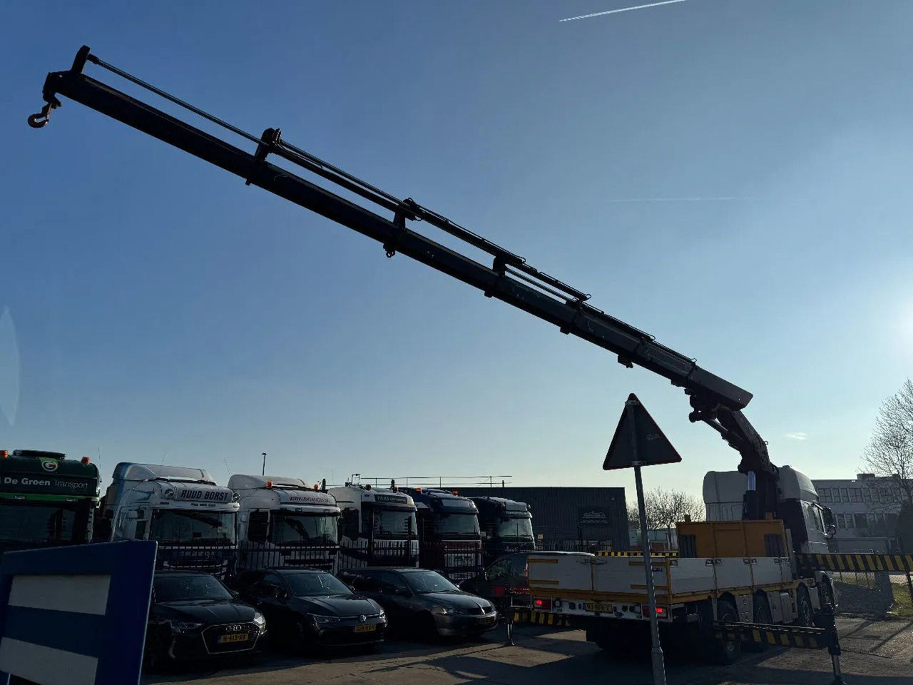 Ginaf G6 4140 CF 8X2 - EURO 6 + HIAB 855 EP-6 + REMOTE - Vinçli kamyon, Sal/ Açık kasa kamyon: fotoğraf 3 Ginaf G6 4140 CF 8X2 - EURO 6 + HIAB 855 EP-6 + REMOTE - Vinçli kamyon, Sal/ Açık kasa kamyon: fotoğraf 3
