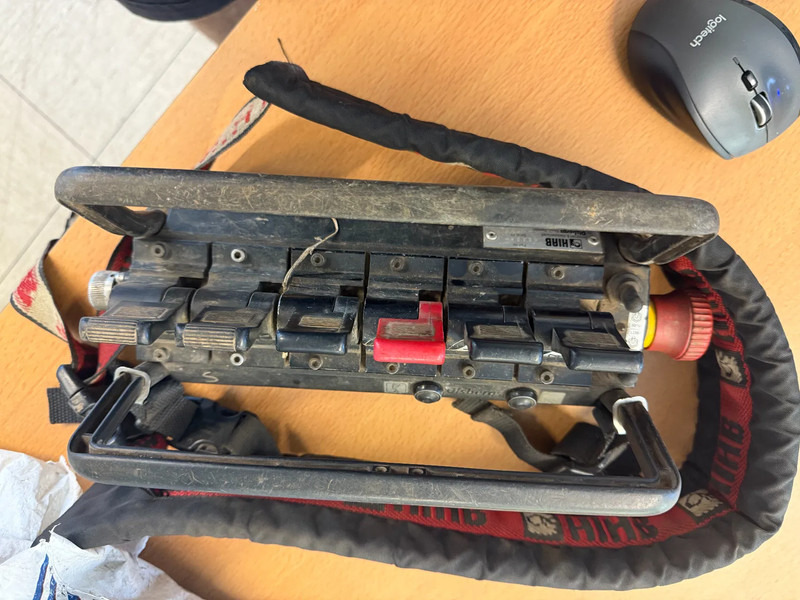 Hiab R330-F4 REMOTE CONTROLE AN STAMPS, HATZ MOTOR - Bom: fotoğraf 4 Hiab R330-F4 REMOTE CONTROLE AN STAMPS, HATZ MOTOR - Bom: fotoğraf 4