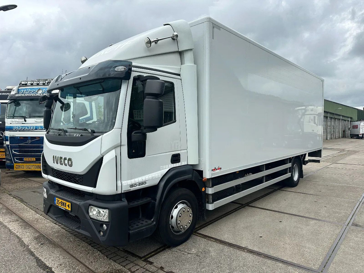 Iveco ML 150 -220, DHOLLANDIA LIFT, BOX 760X250X250 CM - Kapalı kasa kamyon: fotoğraf 1 Iveco ML 150 -220, DHOLLANDIA LIFT, BOX 760X250X250 CM - Kapalı kasa kamyon: fotoğraf 1