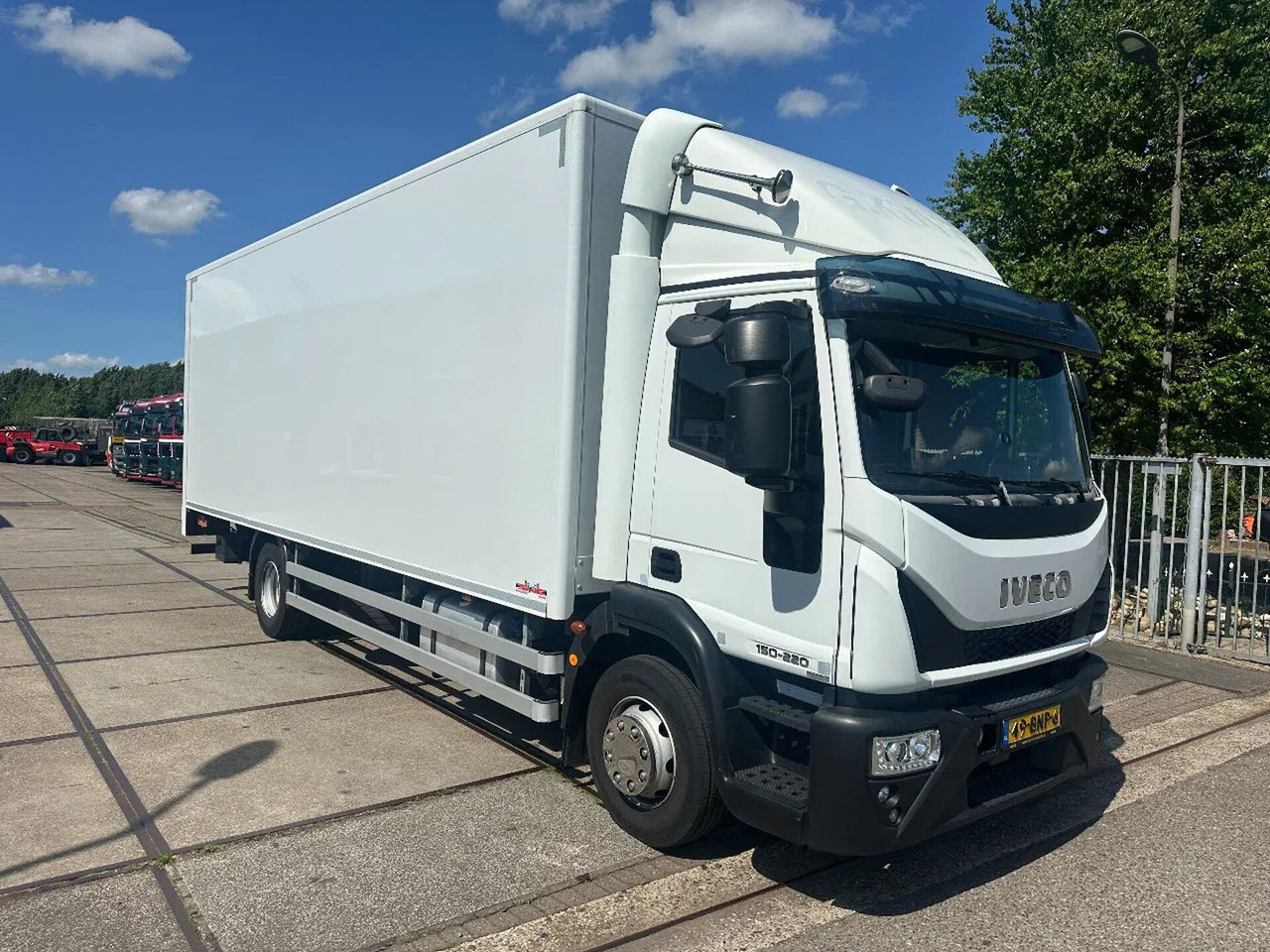 Iveco ML 150 -220, DHOLLANDIA LIFT, BOX 760X250X250 CM - Kapalı kasa kamyon: fotoğraf 3 Iveco ML 150 -220, DHOLLANDIA LIFT, BOX 760X250X250 CM - Kapalı kasa kamyon: fotoğraf 3