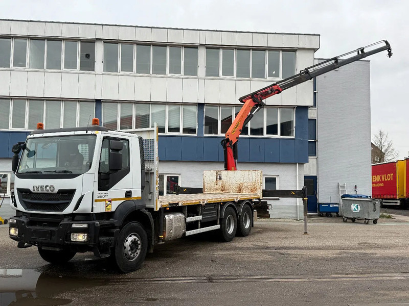 Iveco Trakker 360 6X4 EURO 6 + PALFINGER PK20001K + REMOTE CONTROL - Vinçli kamyon: fotoğraf 2 Iveco Trakker 360 6X4 EURO 6 + PALFINGER PK20001K + REMOTE CONTROL - Vinçli kamyon: fotoğraf 2