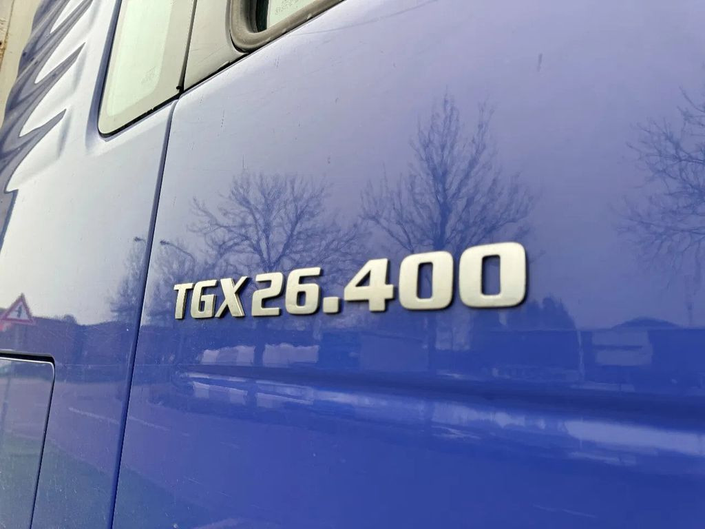 Tenteli kamyon MAN TGX 26.400 6X2 - EURO 4 + LIFT + STEERING AXLE +: fotoğraf 9