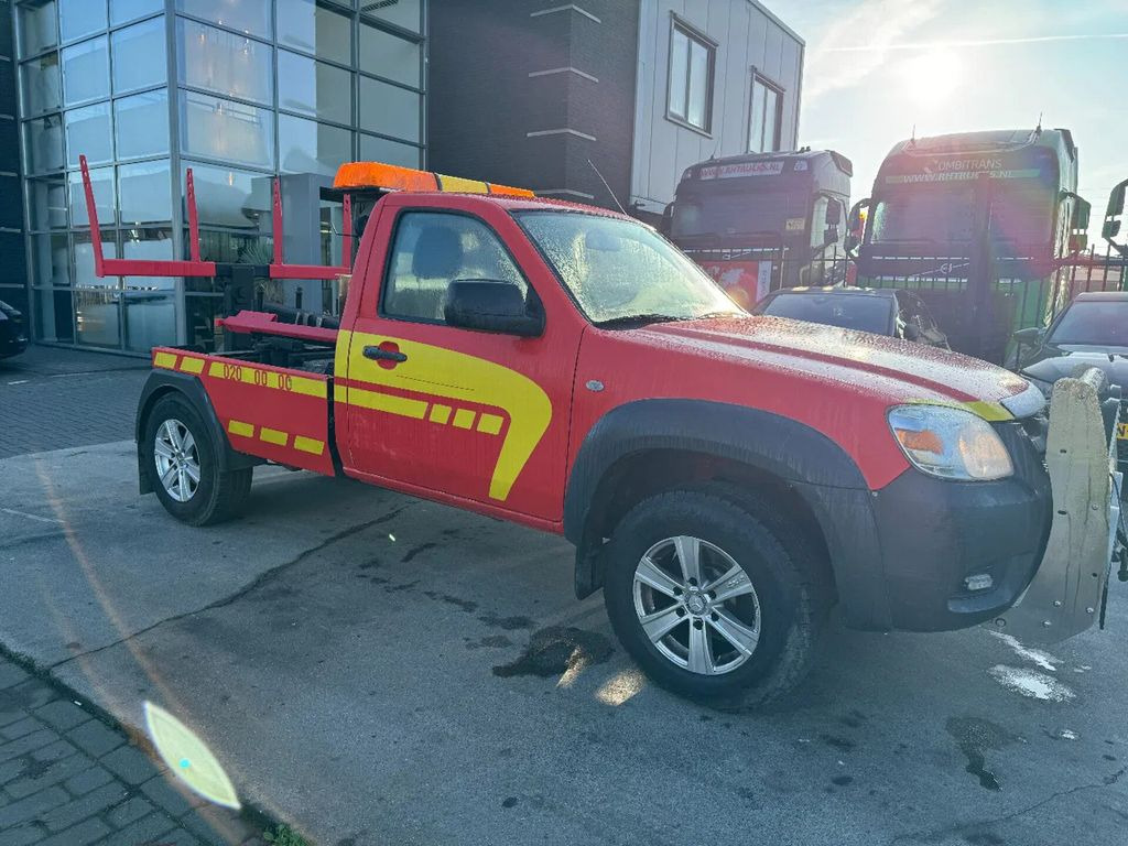 Mazda BT-50 4X4 + TOW TRUCK + DOUBLE WINCH + REMOTE - Çekici kamyonu: fotoğraf 3 Mazda BT-50 4X4 + TOW TRUCK + DOUBLE WINCH + REMOTE - Çekici kamyonu: fotoğraf 3