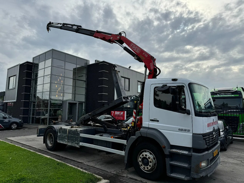 Mercedes-Benz Atego 1923 + 2011 FASSI F110 + 2011 VDS HOOKLIFT - Vinçli kamyon: fotoğraf 1 Mercedes-Benz Atego 1923 + 2011 FASSI F110 + 2011 VDS HOOKLIFT - Vinçli kamyon: fotoğraf 1
