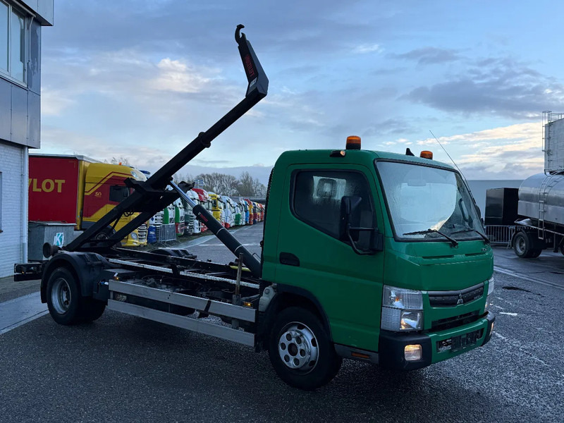 Mitsubishi Canter 7C18 - EURO 6 + HIAB 5 TON HOOKLIFT - Kancalı yükleyici kamyon: fotoğraf 2 Mitsubishi Canter 7C18 - EURO 6 + HIAB 5 TON HOOKLIFT - Kancalı yükleyici kamyon: fotoğraf 2