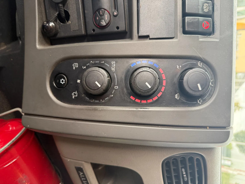 Renault Premium 380 380 6X2 STUURAS - Kapalı kasa kamyon: fotoğraf 5 Renault Premium 380 380 6X2 STUURAS - Kapalı kasa kamyon: fotoğraf 5