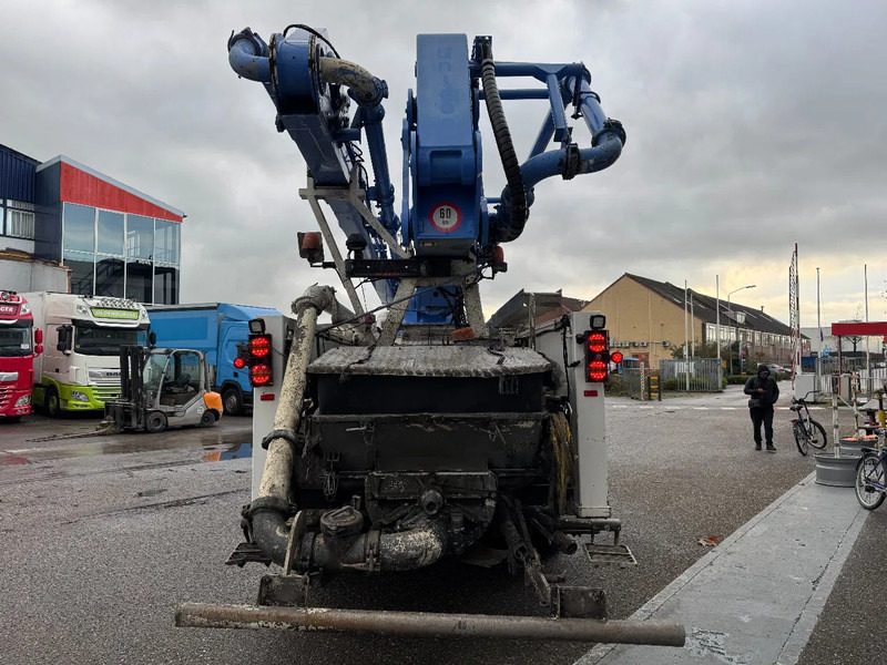 Scania G490 8X4 SCHWING S 47 R + REMOTE CONTROL HUB REDUCTION - Mobil beton pompası: fotoğraf 5 Scania G490 8X4 SCHWING S 47 R + REMOTE CONTROL HUB REDUCTION - Mobil beton pompası: fotoğraf 5